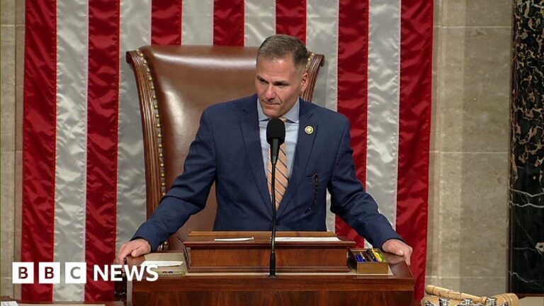 Momento en que la Cámara de Representantes de Estados Unidos aprueba un paquete de ayuda crítico para Ucrania